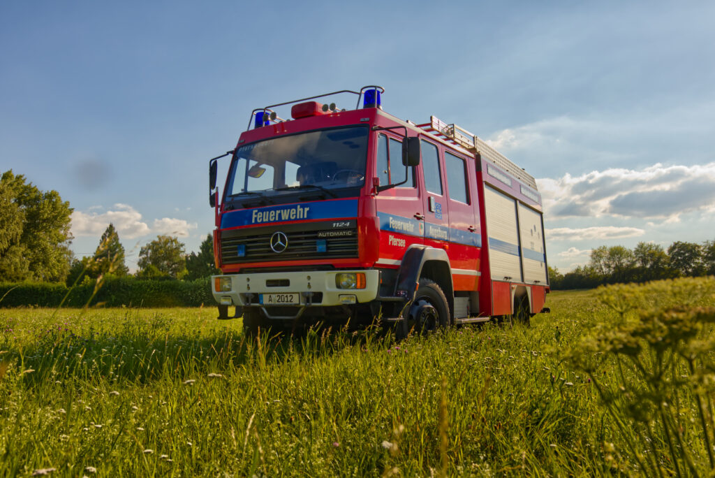 Hilfeleistungslöschfahrzeug (HLF, LF16) der Freiwilligen Feuerwehr Pfersee